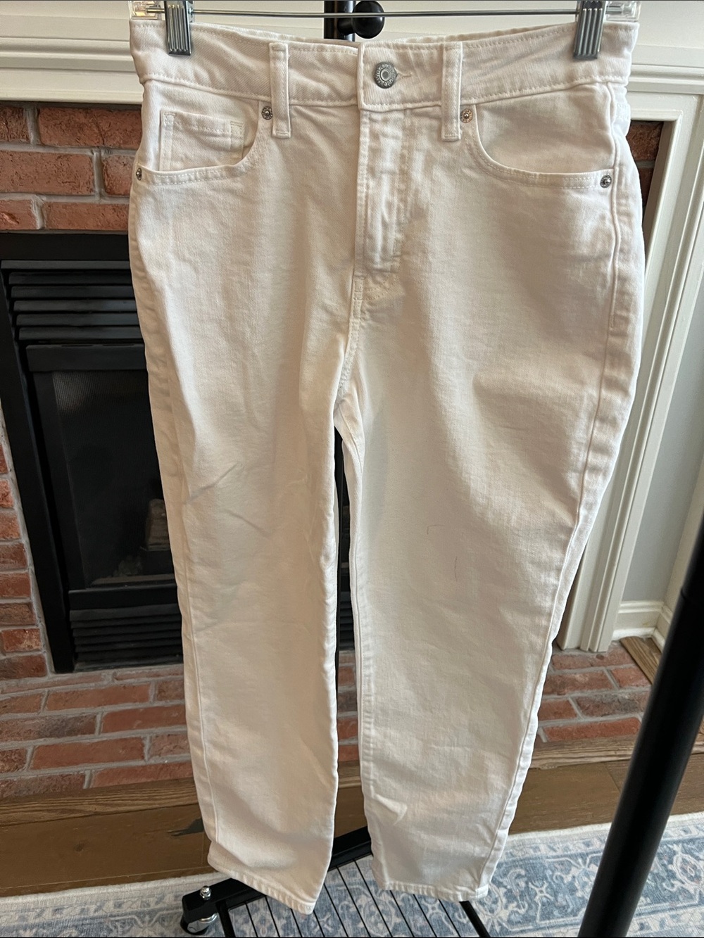 Old Navy Women's White Straight-Leg Jeans